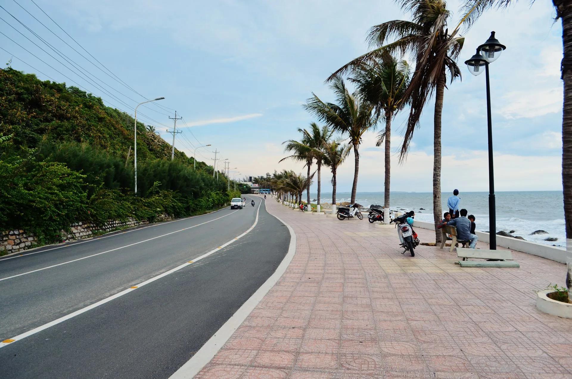 Pondicherry: East Coast Road